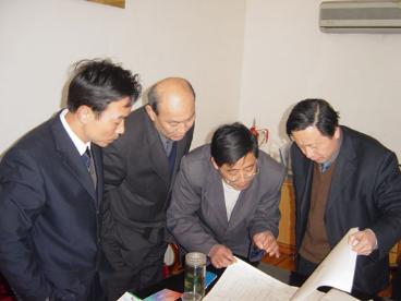 下游局领导深入基层抓好设备的汛前维修