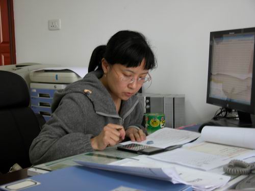 尽职尽责的劳资员---记2006年荆江局十佳职工