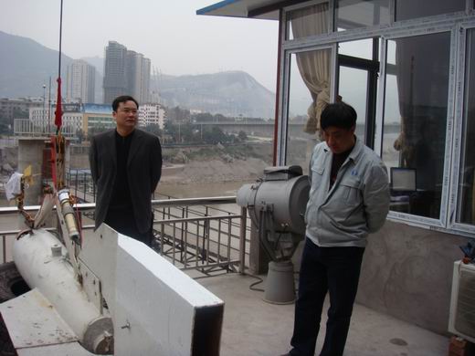 程海云到向家坝专用水文站看望慰问一线职工