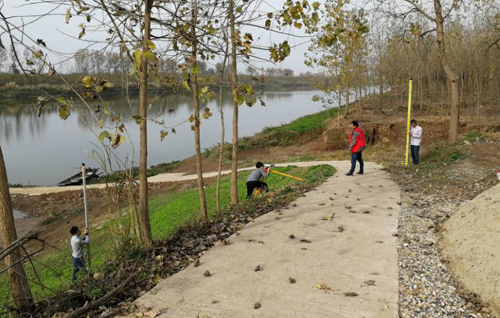 水文中游局常德分局对新设水准点进行长途三等