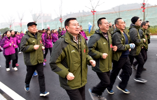 水文三峡局参加宜昌市庆元旦迎新年健身长跑活